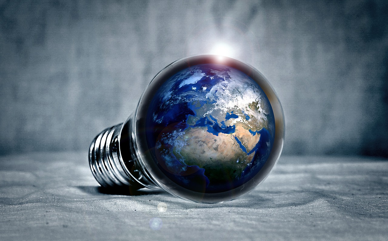 earth-2581631_1280